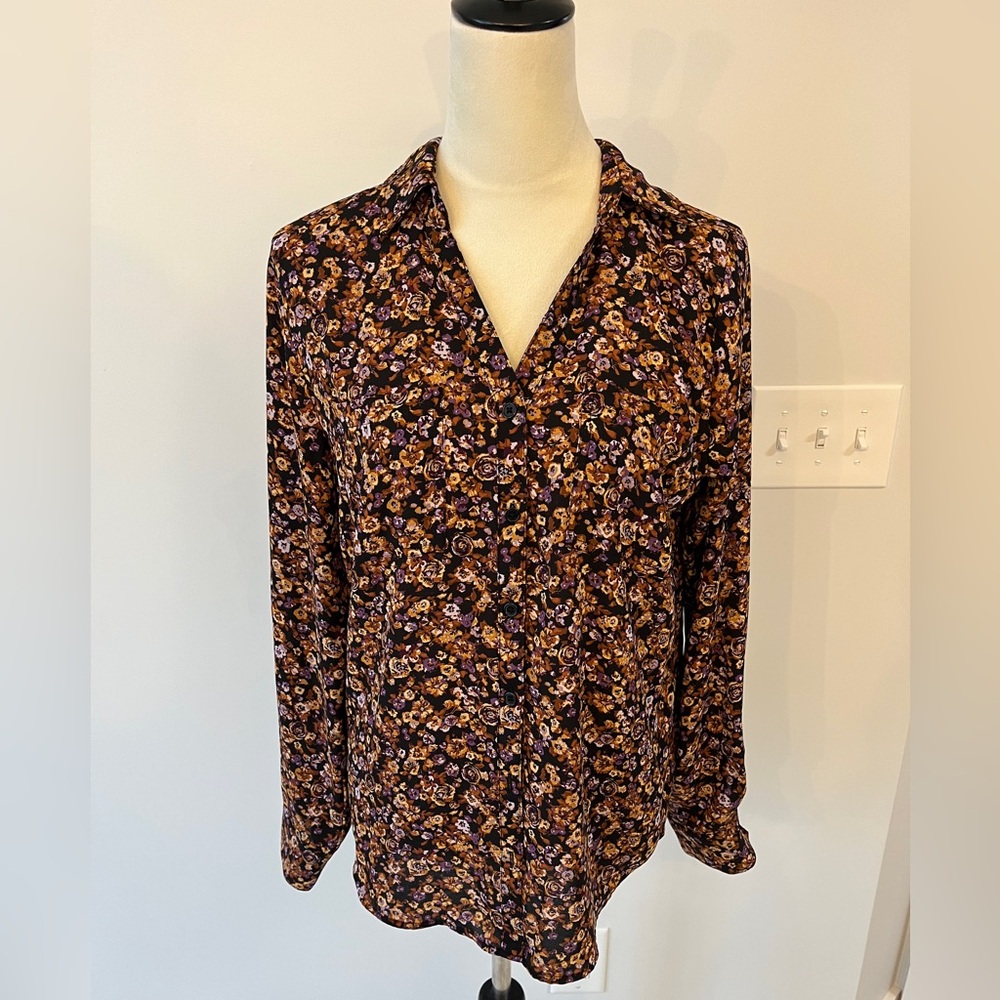 Women’s size medium Maurice’s button down floral blouse brown purple collar
